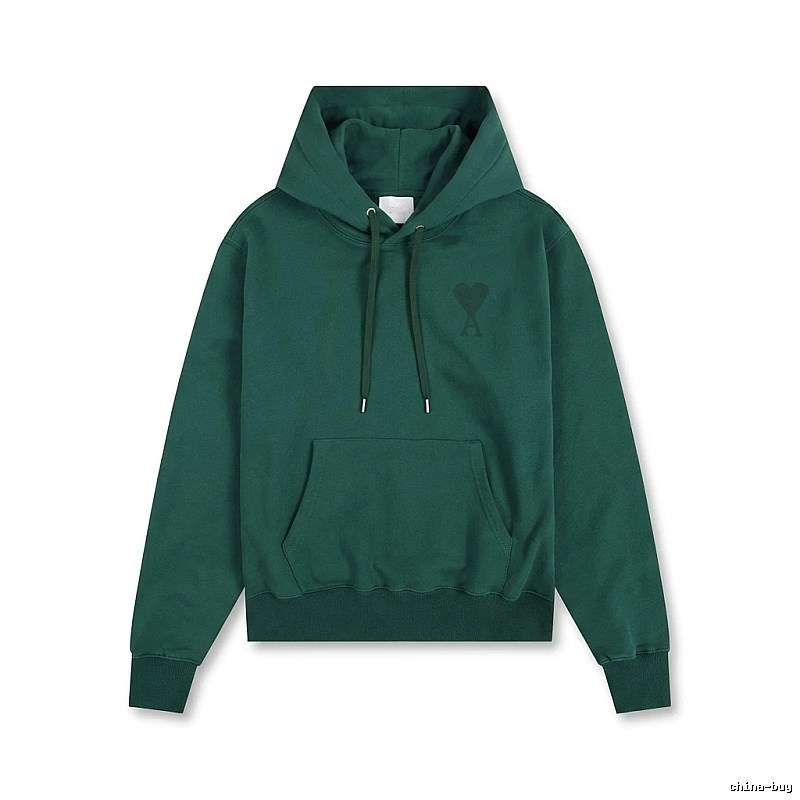 AMI's simple and loving style hoodie.