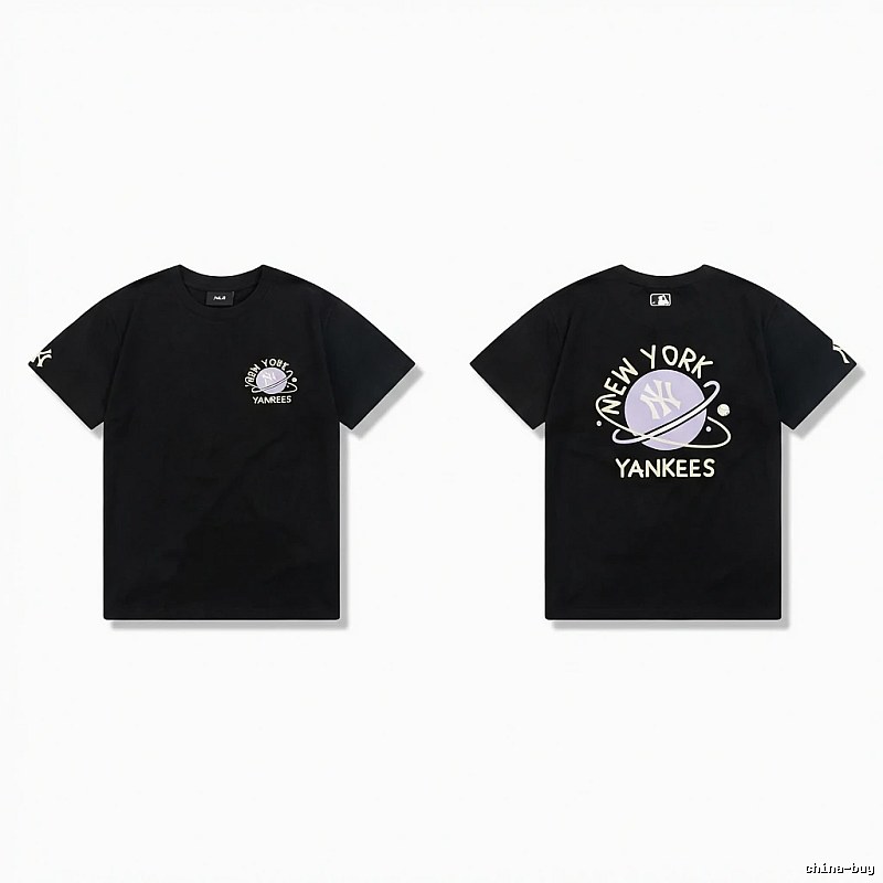 Black T-shirt of MLB New York Yankees