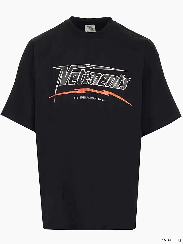Compact Statement graphic T-shirt Black Colorful Lucky for Sport-Inspired Styling