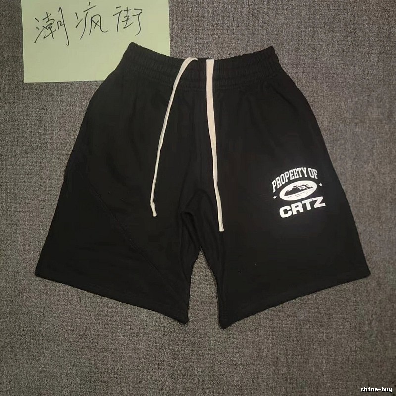 Corteiz trendy and cool black shorts