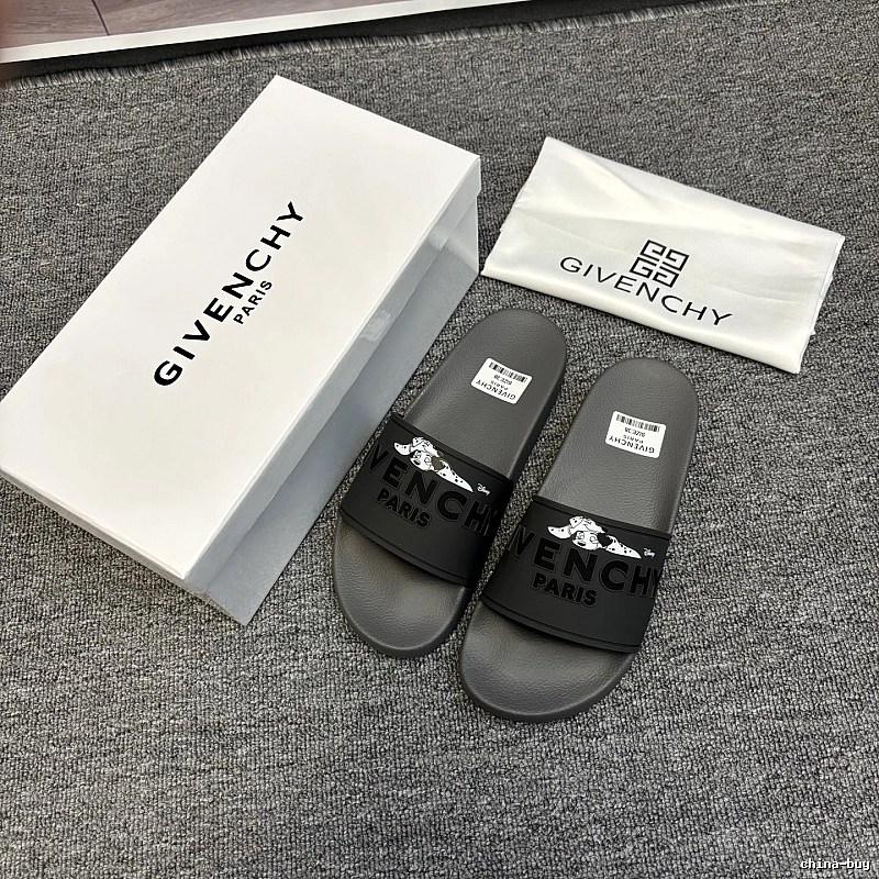 Givenchy x Dalmatian Co-branded Streetwear Style Grey Slides