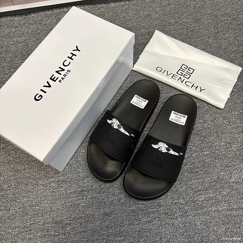 Givenchy x Dalmatian Co-branded Trendy Black Slippers