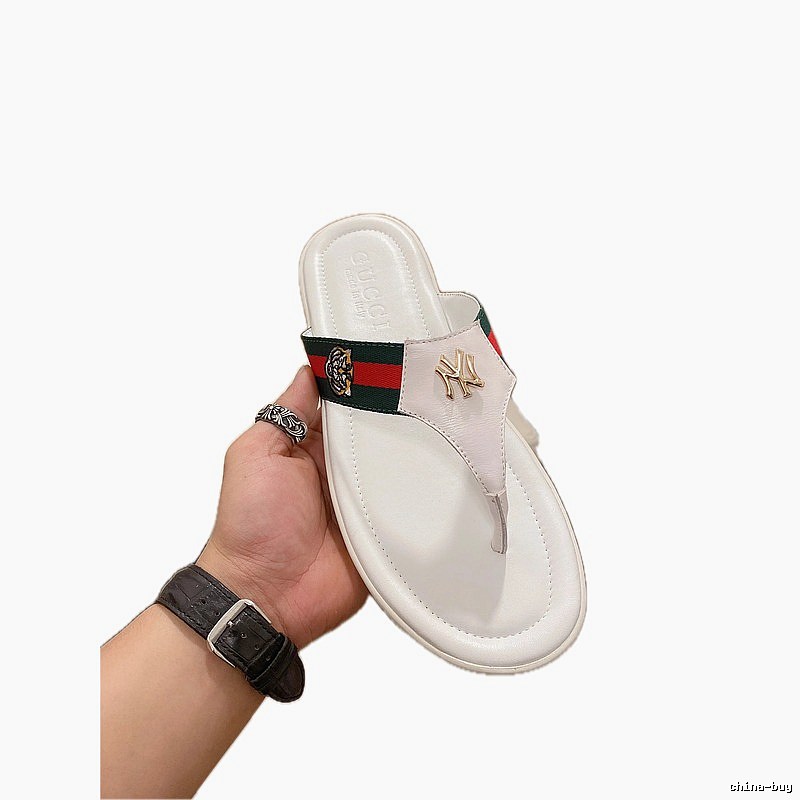 Gucci Co-branded Striped Streetwear Style White Flip-Flops