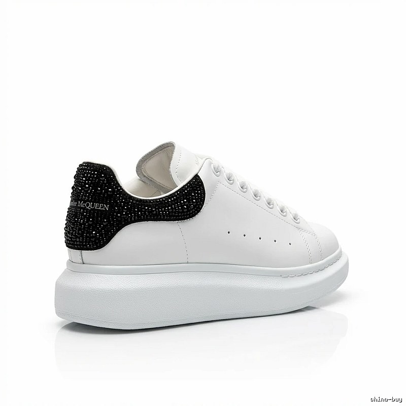 McQueen thick-soled fashionable black and white shoes