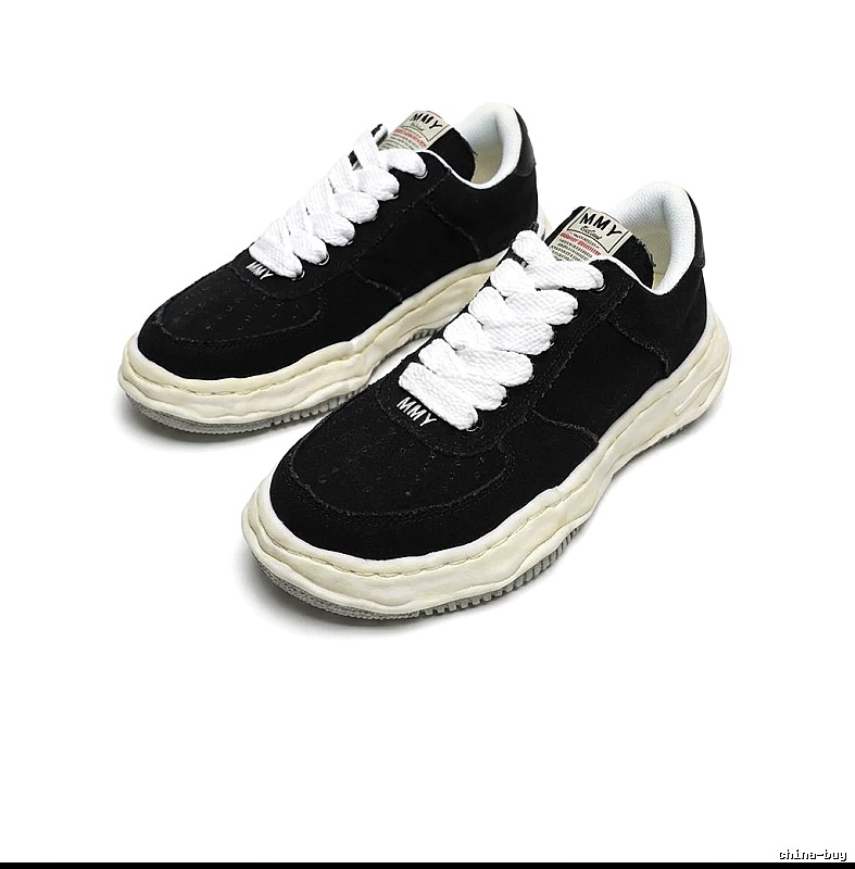 MMY retro-style black canvas shoes