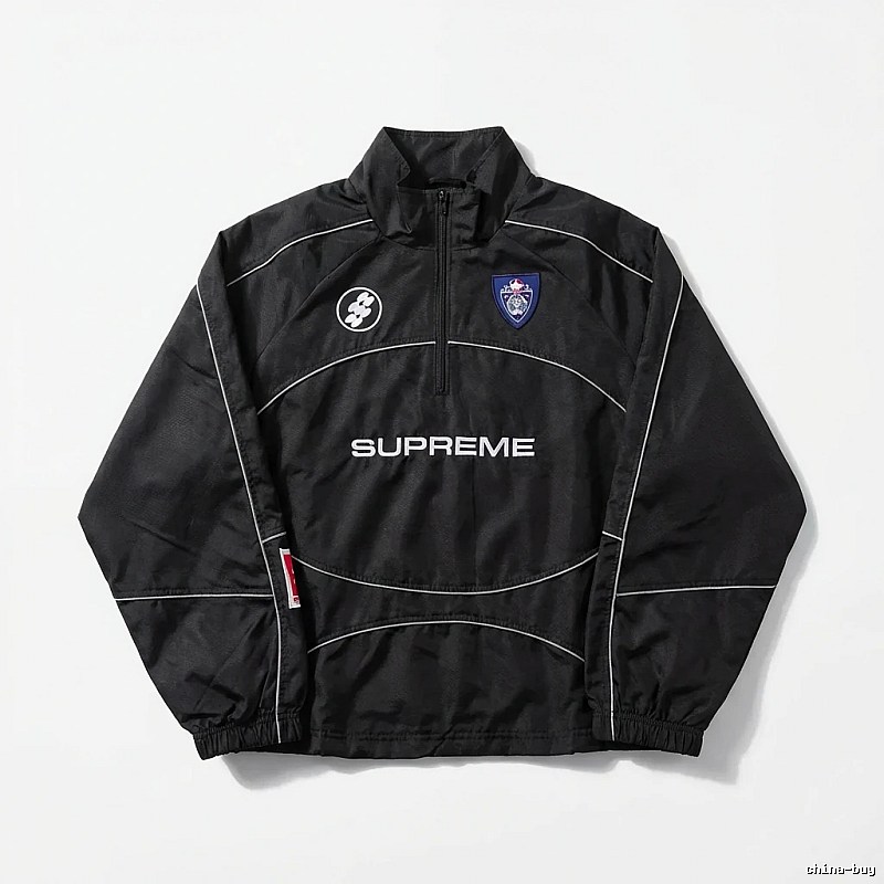 Supreme sporty black coat