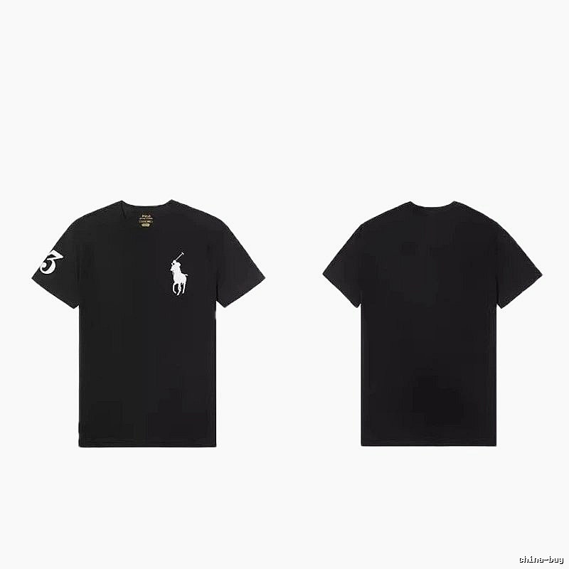 The classic and simple black T-shirt of Ralph Lauren.